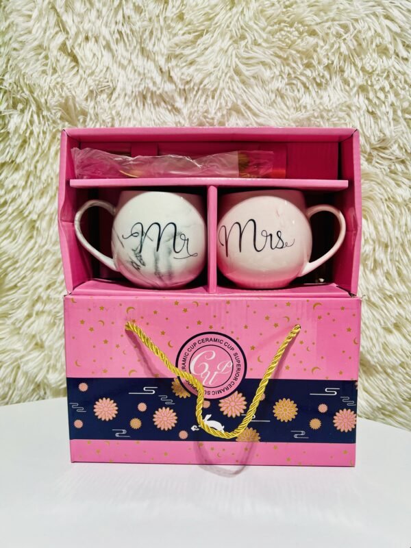 Mr & Mrs Mug Gift Set